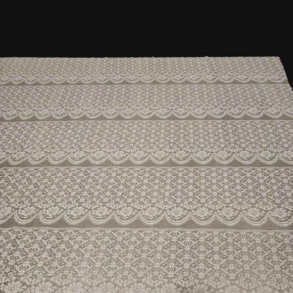 Cream Floral Lace Fabric For Sewing and Crafting 74 x 60 - Picture 1 of 4